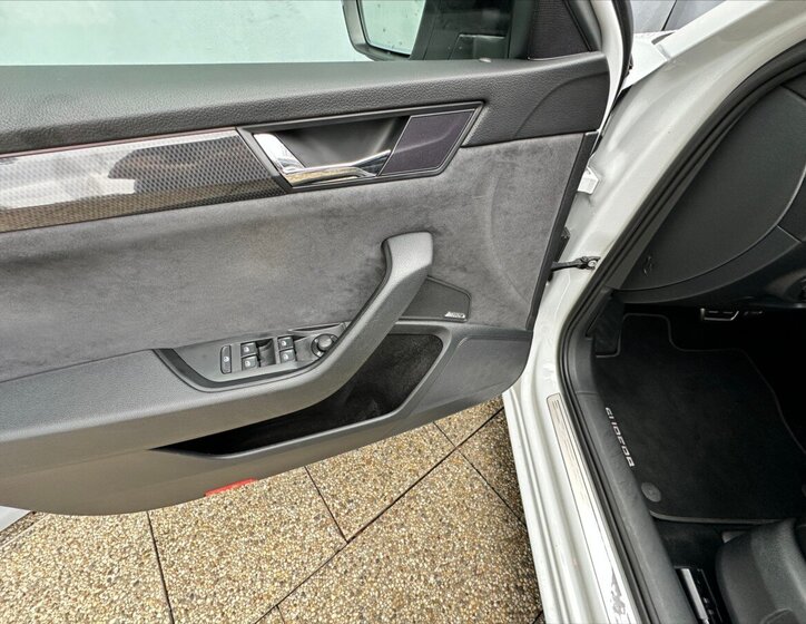 Škoda Superb Kombi 2,0 l 206 kw