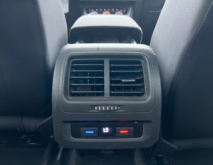 Volkswagen Touran MPV 1,5 l 110 kw