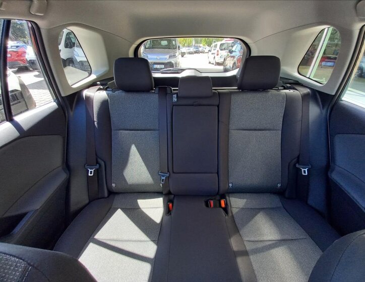 Toyota RAV4 SUV / Terénní 2,5 l 136 kw