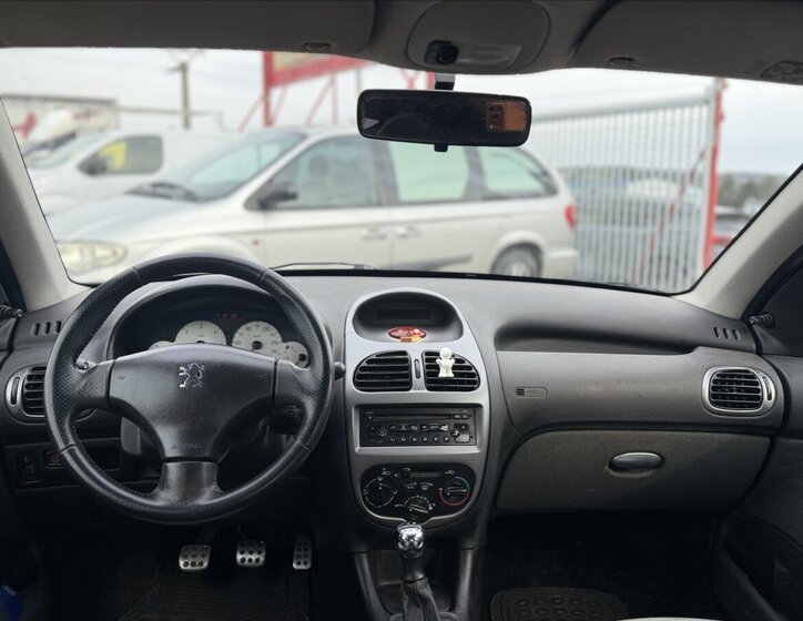 Peugeot 206 Hatchback 1,4 l 50 kw