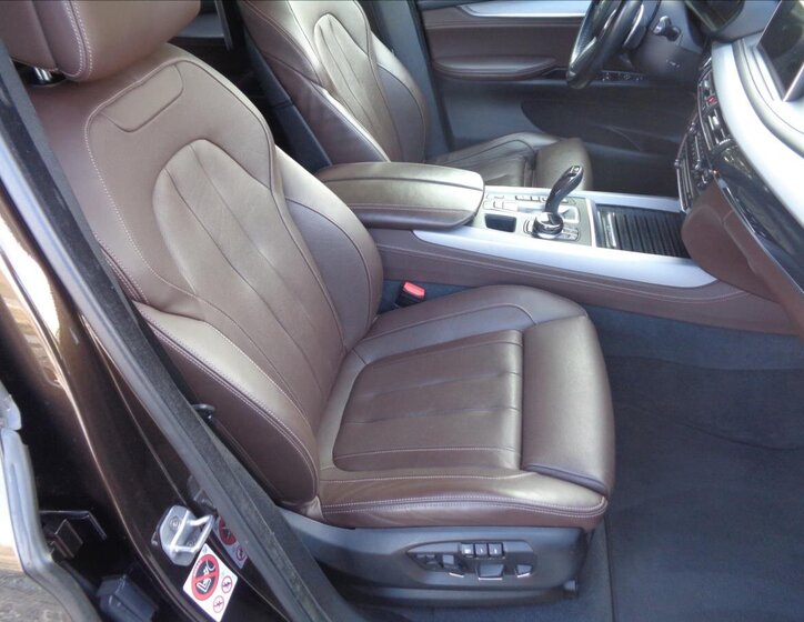 BMW X5 Kombi 2,0 l 180 kw