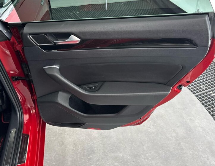 Volkswagen Arteon Liftback 2,0 l 110 kw