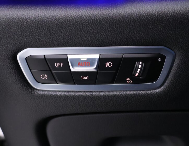 BMW X5 SUV / Terénní 3,0 l 210 kw