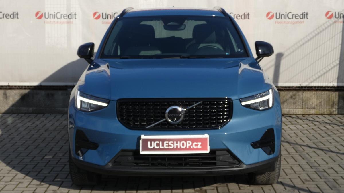 Volvo XC40 SUV / Terénní 2,0 l 120 kw