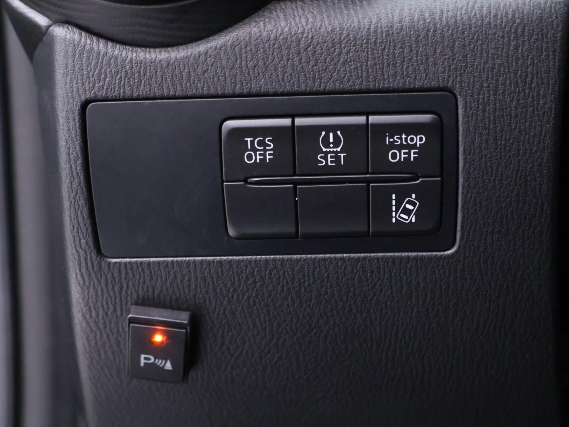 Mazda CX-3 SUV / Terénní 2,0 l 88 kw