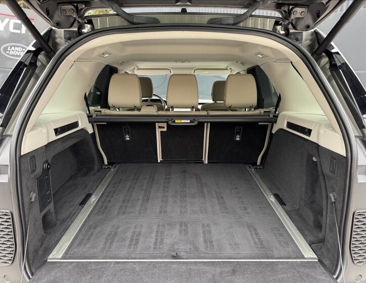 Land Rover Discovery 13