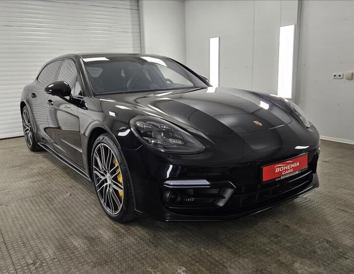 Porsche Panamera 1