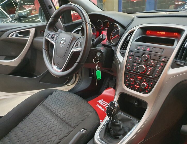 Opel Astra Hatchback 1,4 l 103 kw