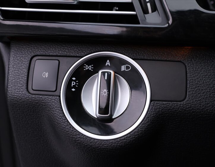 Mercedes-Benz Třídy E 16