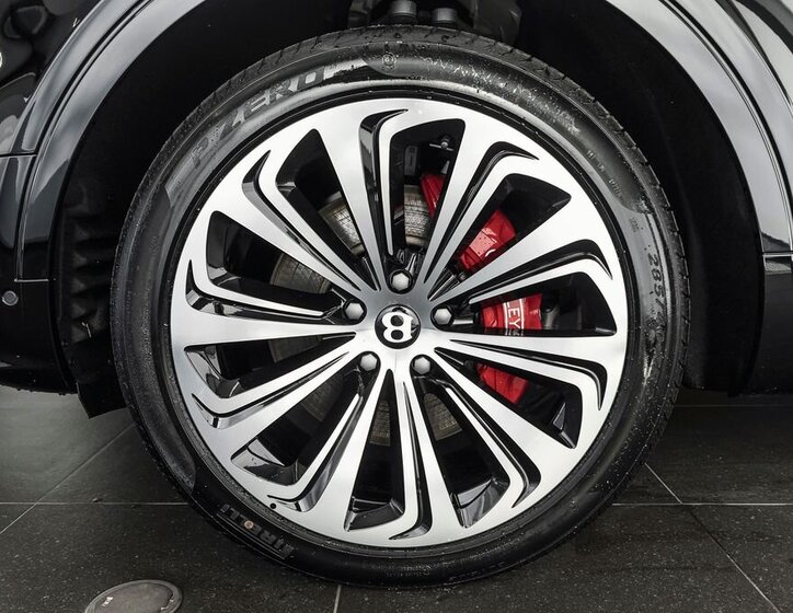 Bentley Bentayga SUV / Terénní 4,0 l 404 kw