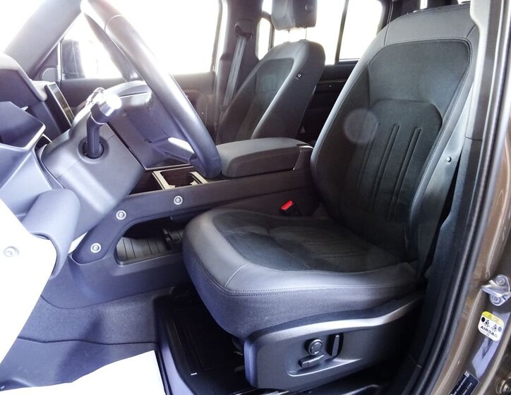 Land Rover Defender SUV / Terénní 3,0 l 221 kw