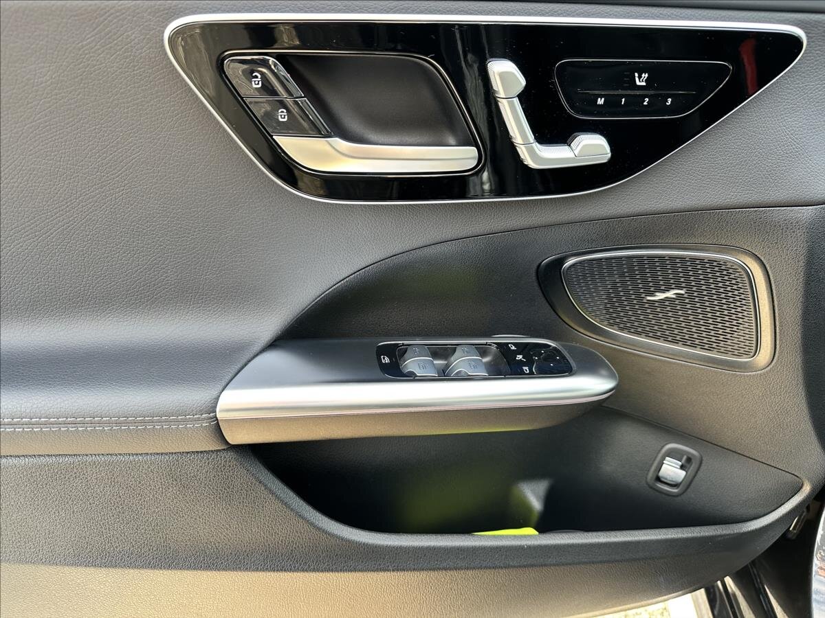 Mercedes-Benz Třídy C Sedan 2,0 l 147 kw