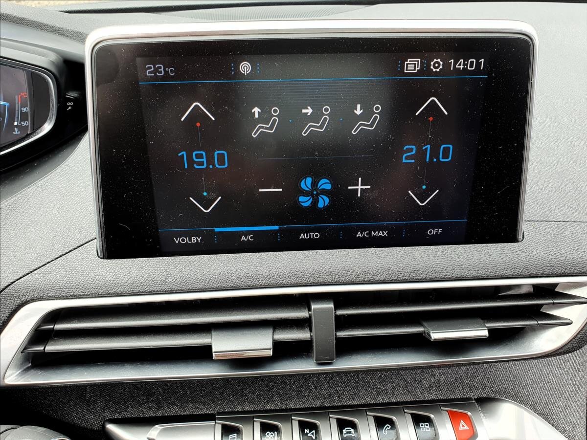 Peugeot 5008 SUV / Terénní 1,5 l 96 kw