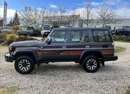 Toyota Land Cruiser 4