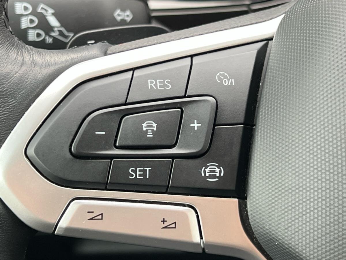 Volkswagen Touran MPV 1,5 l 110 kw