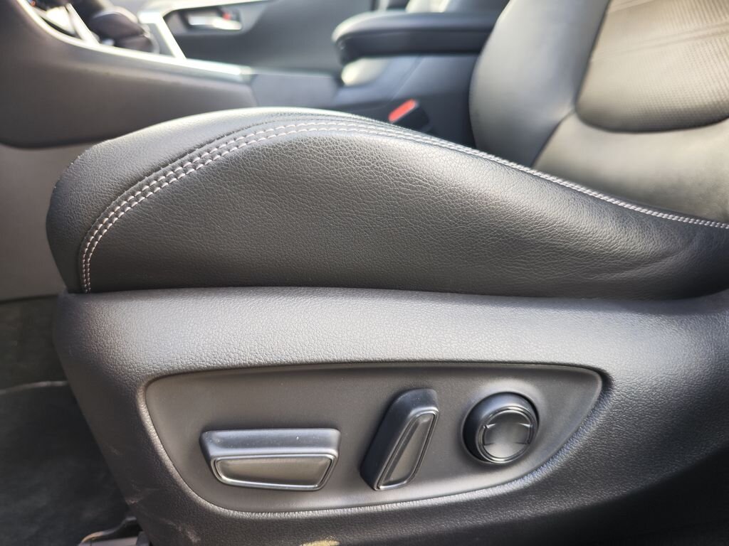 Toyota RAV4 SUV / Terénní 2,5 l 163 kw