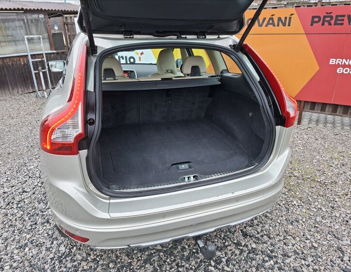 Volvo XC60 Kombi 2,4 l 162 kw