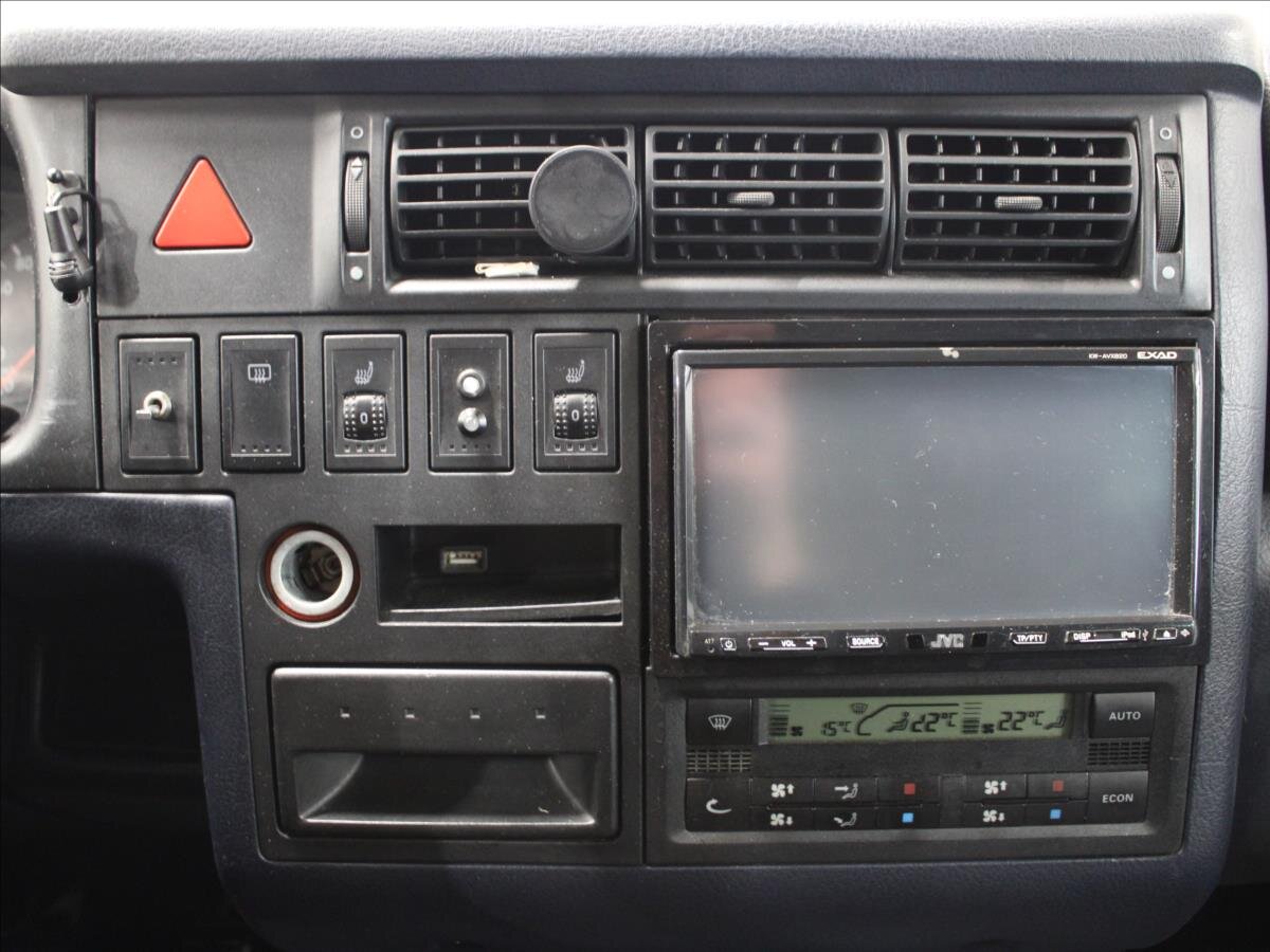 Volkswagen Caravelle Kombi 2,5 l 111 kw