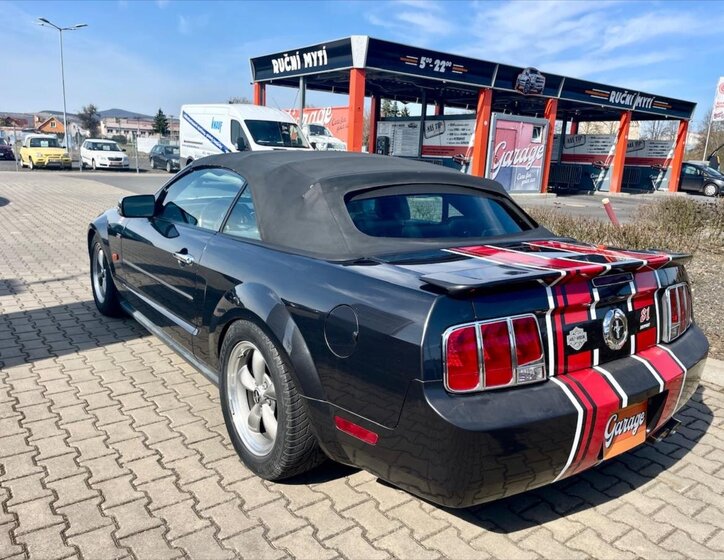 Ford Mustang Kabriolet 4,0 l 157 kw