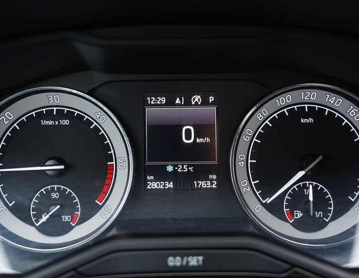 Škoda Superb Sedan 2,0 l 140 kw