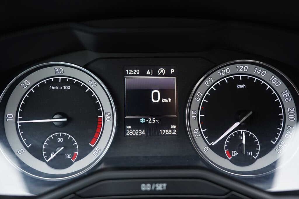 Škoda Superb Sedan 2,0 l 140 kw