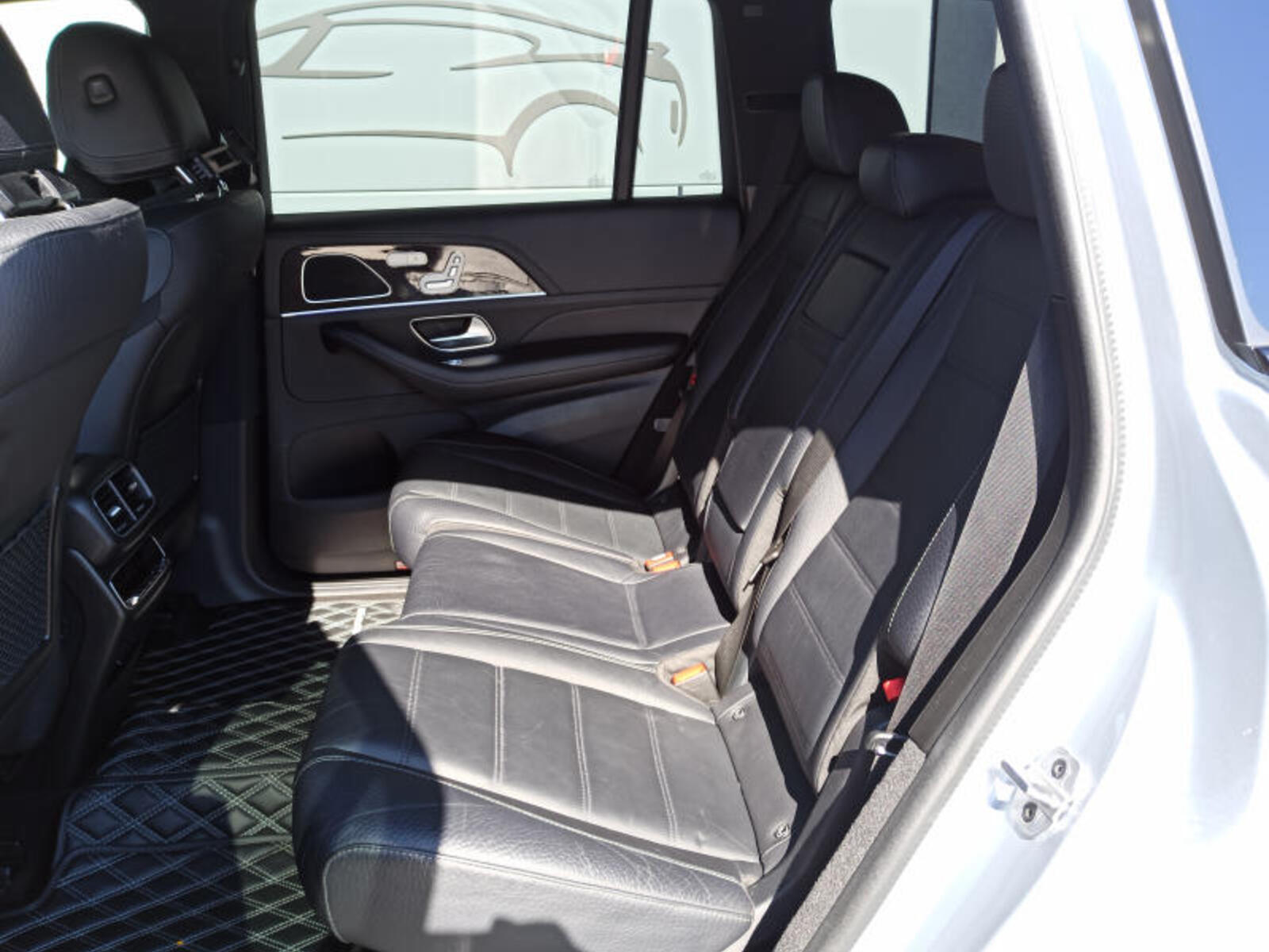 Mercedes-Benz GLS 10