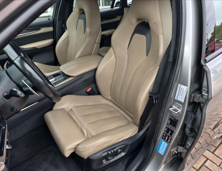 BMW X6 SUV 4,4 l 423 kw