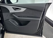 Audi Q8 SUV / Terénní 3,0 l 210 kw