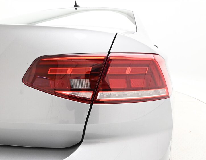 Volkswagen Passat Sedan 1,4 l 115 kw