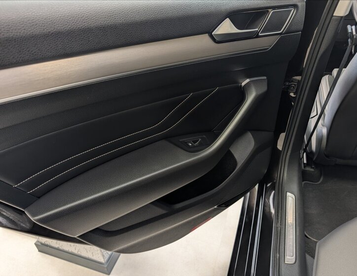 Volkswagen Passat Kombi 2,0 l 140 kw