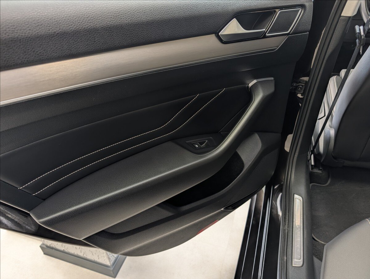 Volkswagen Passat Kombi 2,0 l 140 kw