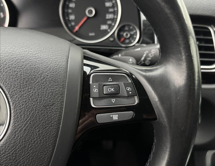 Volkswagen Touareg SUV / Terénní 3,0 l 193 kw