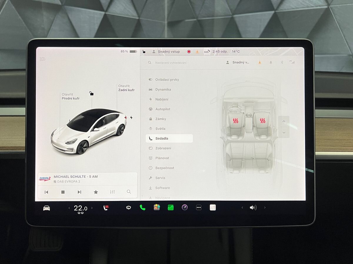 Tesla Model 3 Sedan / Limuzína 0,0 239 kw
