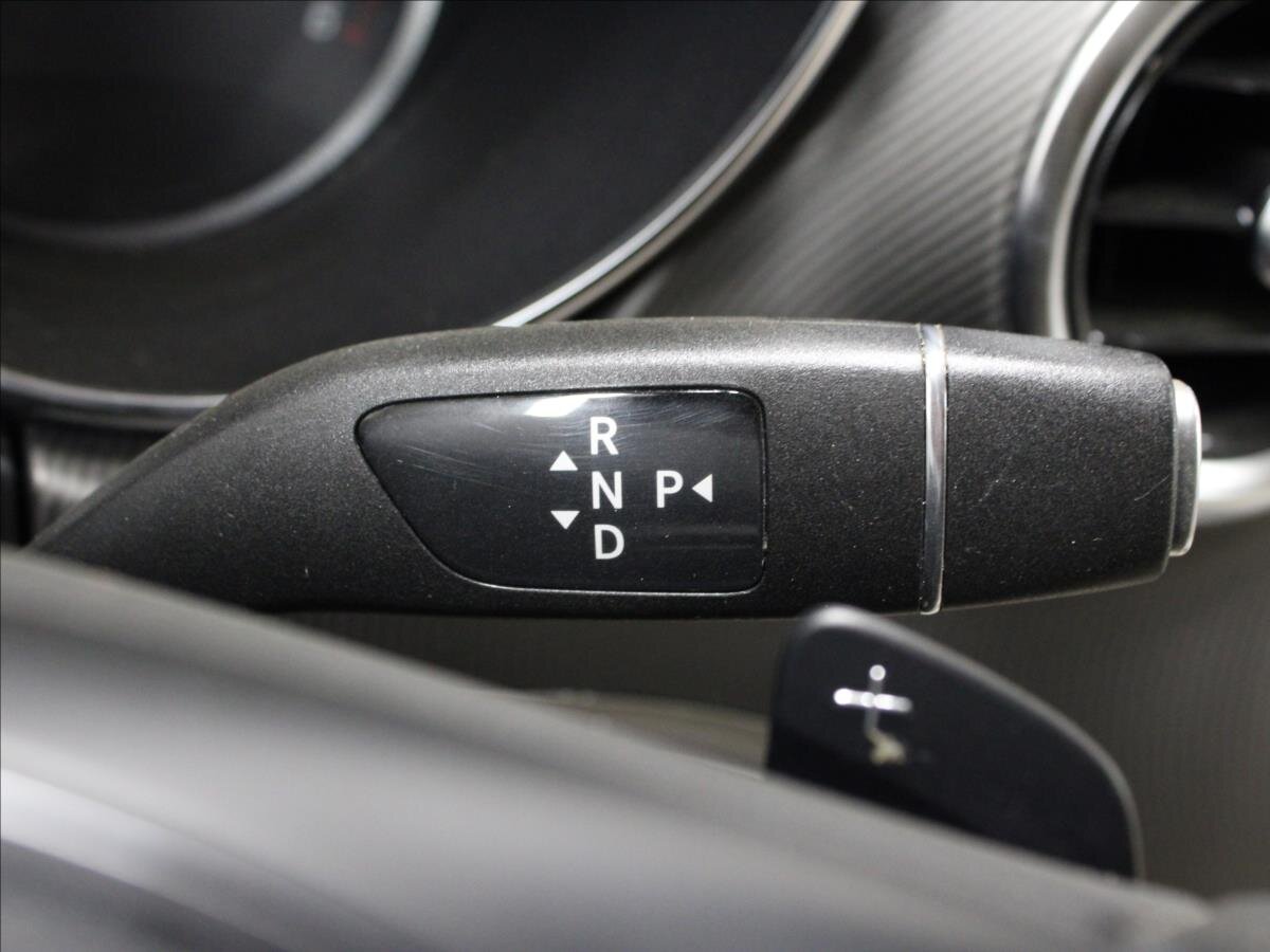 Mercedes-Benz Třídy V Kombi 2,1 l 140 kw