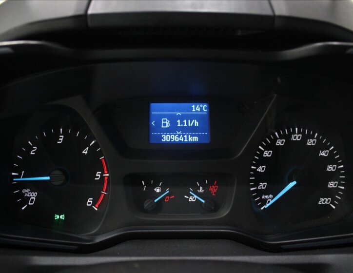 Ford Tourneo Custom 23