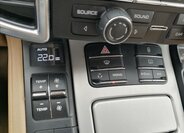 Porsche Cayenne Kombi 3,0 l 180 kw