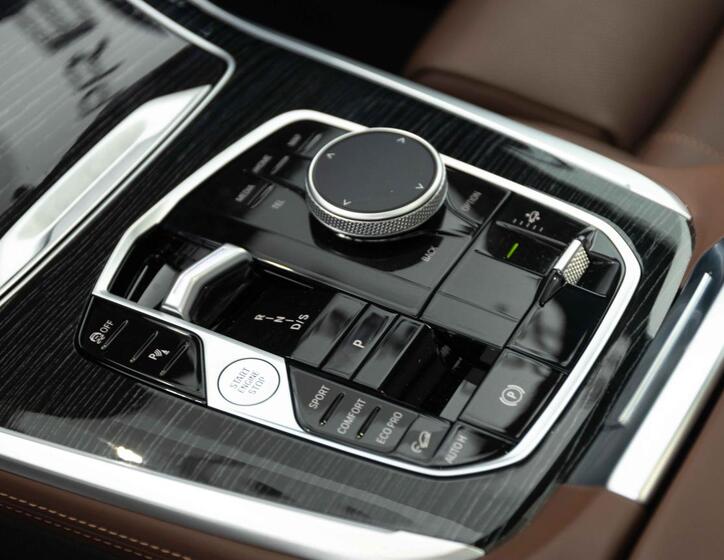 BMW X7 14
