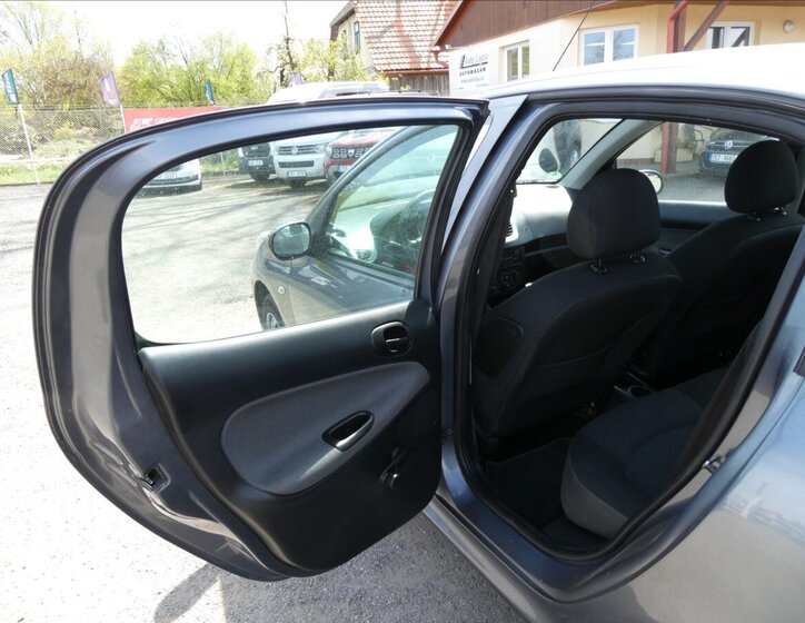 Peugeot 206 Hatchback 1,4 l 54 kw