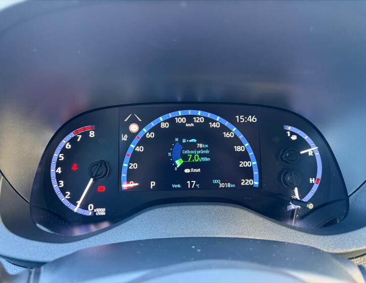 Toyota Yaris Cross 12