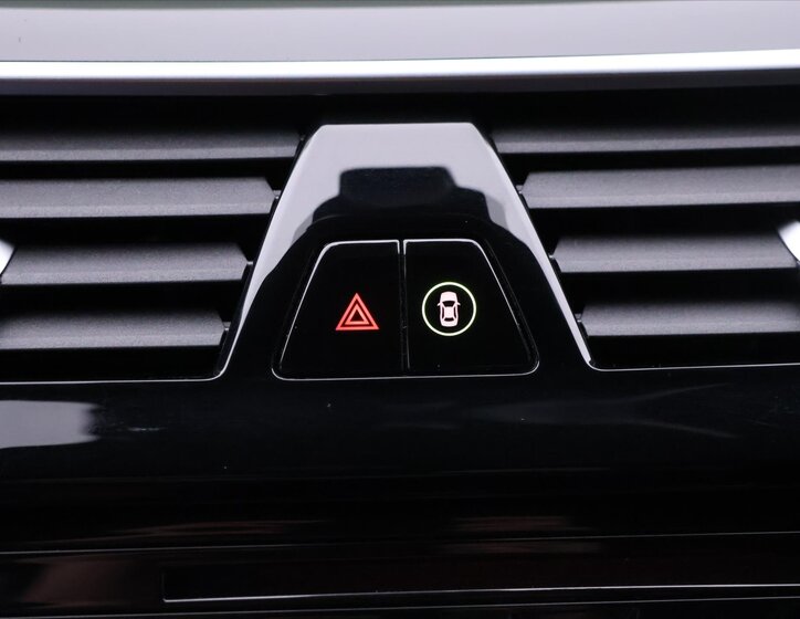 BMW Řada 5 Kombi 3,0 l 195 kw