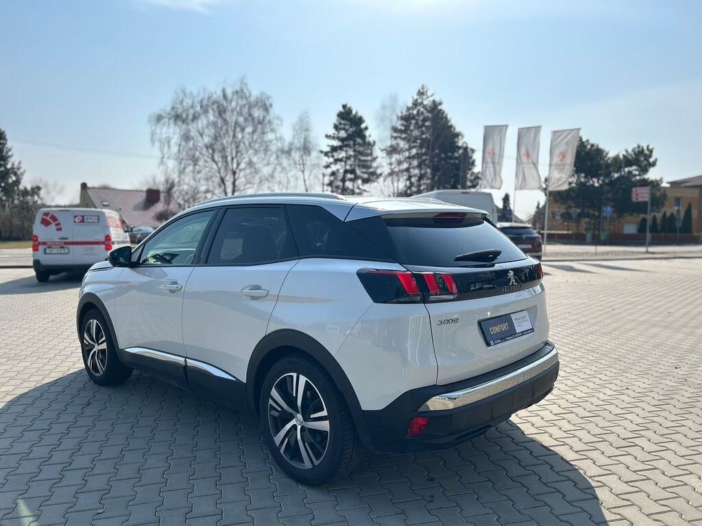 Peugeot 3008 SUV / Terénní 1,5 l 96 kw