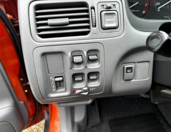 Honda CR-V Kombi 2,0 l 94 kw