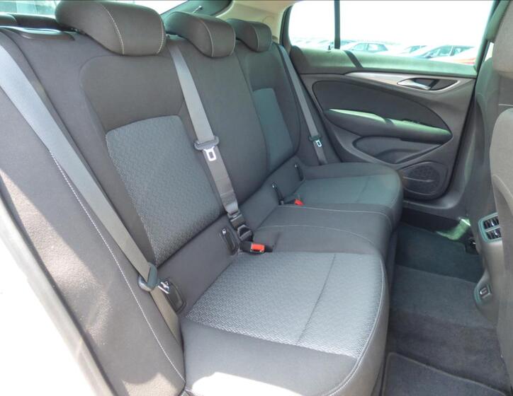 Opel Insignia Hatchback 2,0 l 125 kw