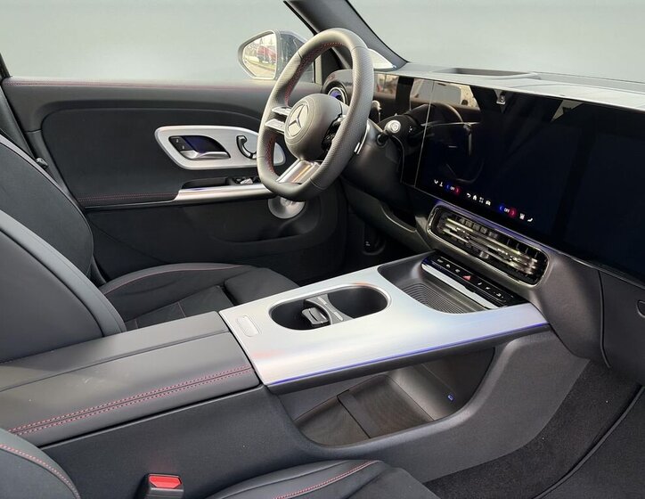 Mercedes-Benz GLB SUV / Terénní 0,0 260 kw