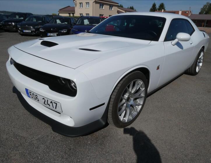 Dodge Challenger 6