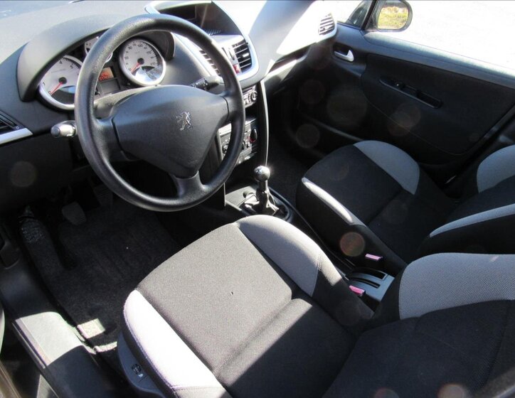 Peugeot 207 Hatchback 1,4 l 70 kw