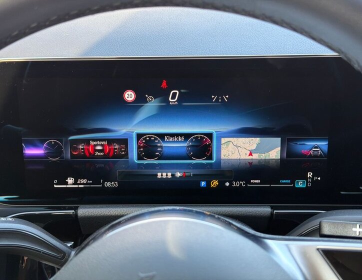 Mercedes-Benz GLA SUV / Terénní 2,0 l 140 kw