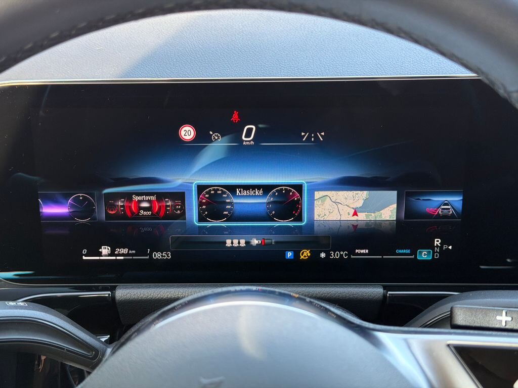 Mercedes-Benz GLA SUV / Terénní 2,0 l 140 kw