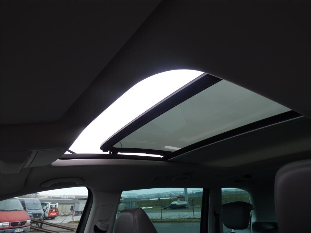 Volkswagen Sharan Kombi 2,0 l 125 kw