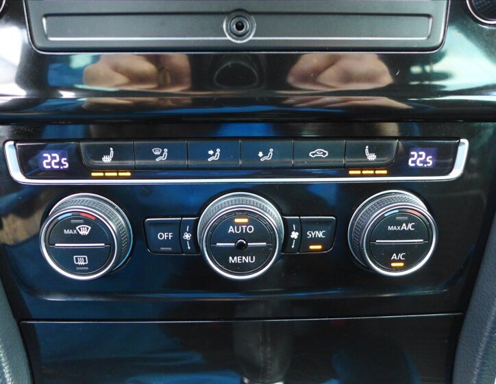 Volkswagen Golf Hatchback 1,2 l 81 kw